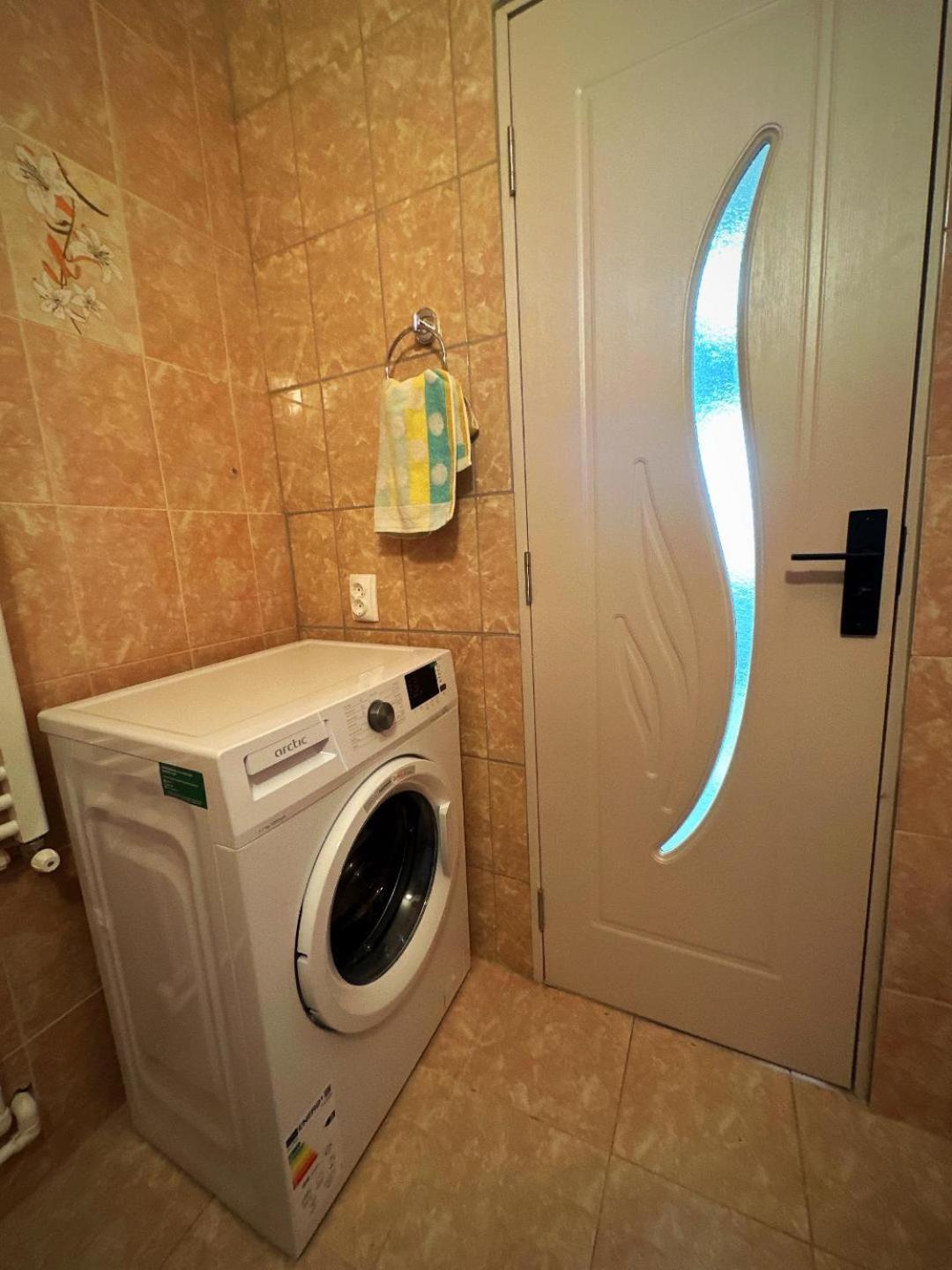 Apartament Dya Hateg 9 Extérieur photo